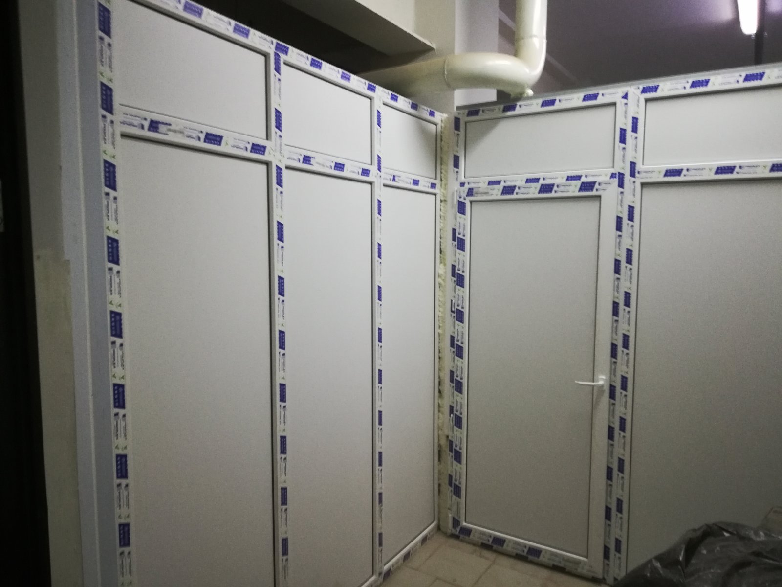 https://alushta.delaem-okna.ru/storage/app/uploads/public/63f/473/ead/63f473eadc597995472210.jpg
